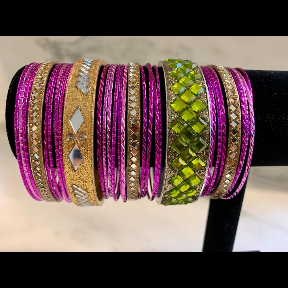 Gorgeous Bangle Bracelet Set - image 2